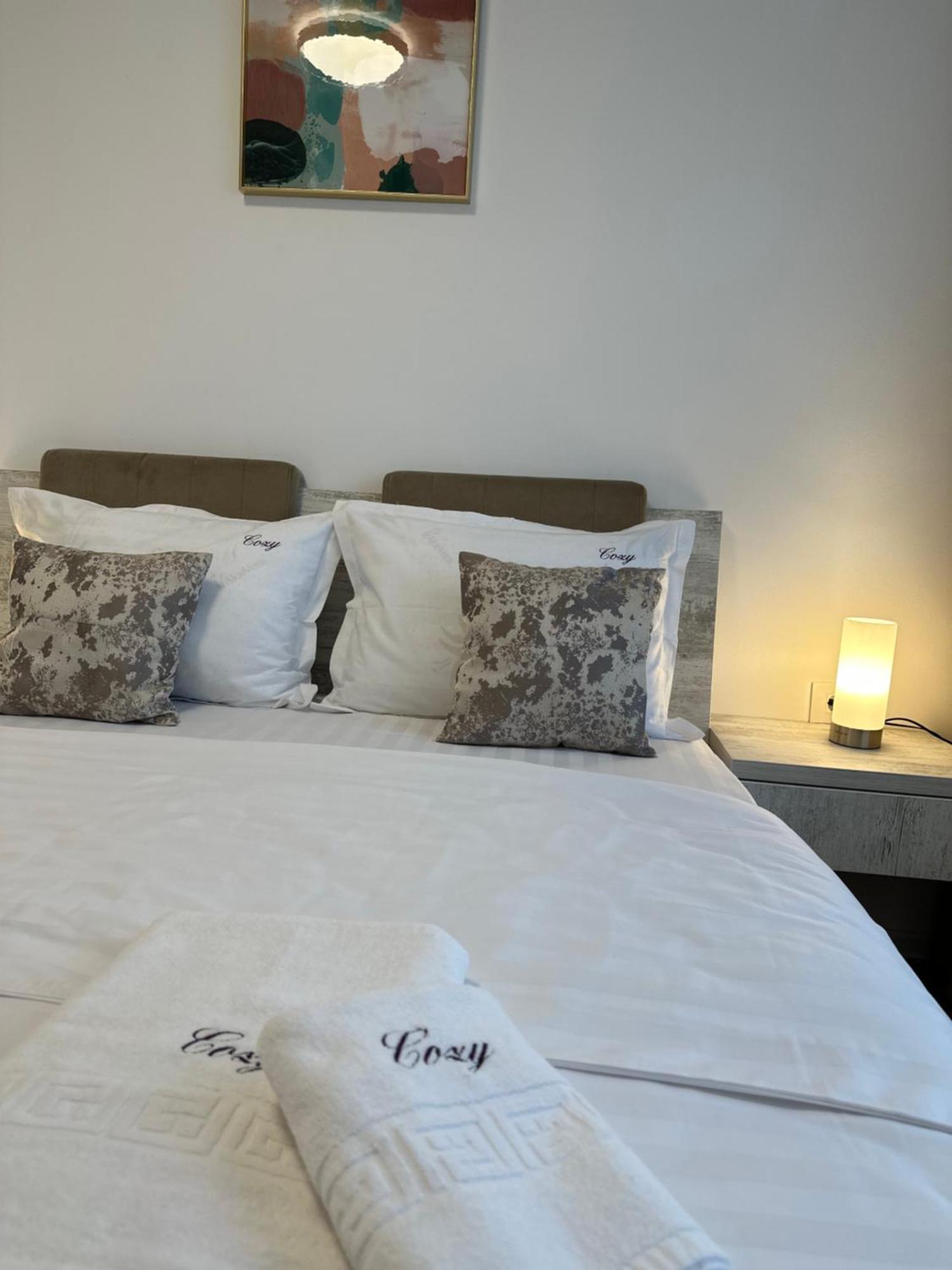 Coresi Mall Exclusive #Collection Apartments & Studios Braşov Exterior foto