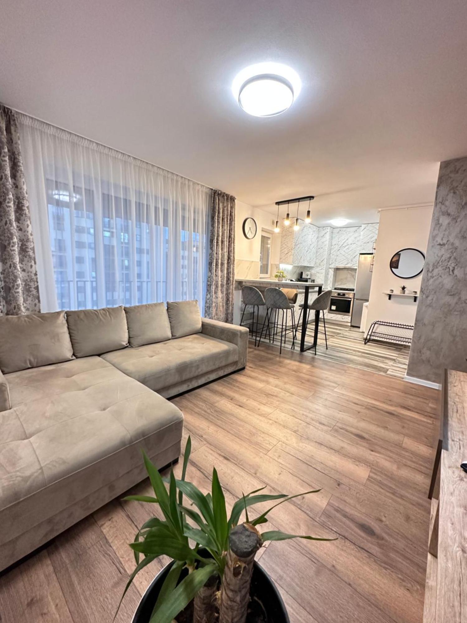 Coresi Mall Exclusive #Collection Apartments & Studios Braşov Exterior foto