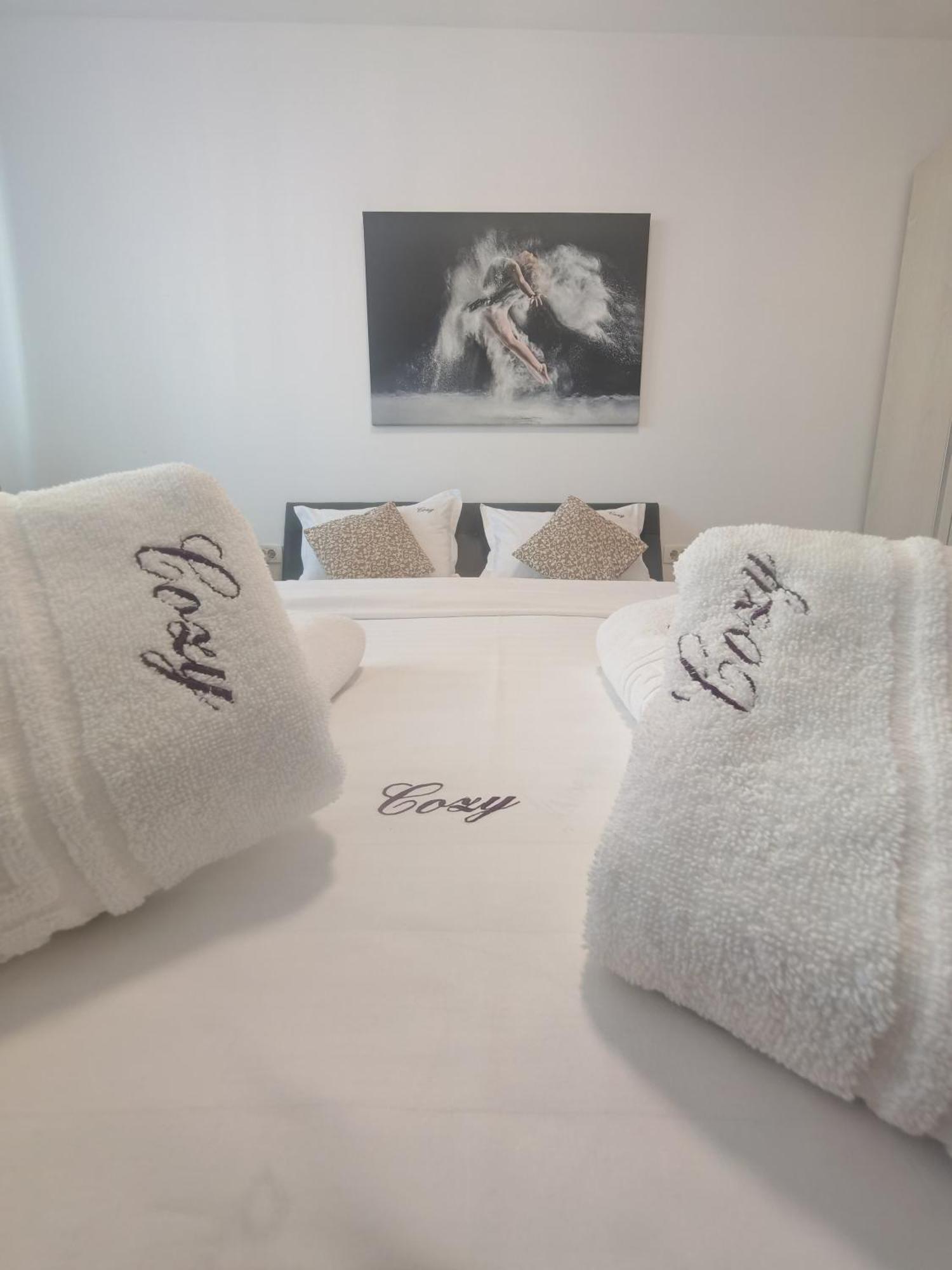 Coresi Mall Exclusive #Collection Apartments & Studios Braşov Exterior foto